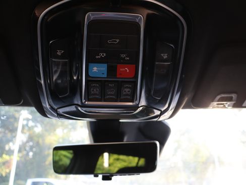 Used 2022 Jeep Grand Cherokee L Overland w/ Advanced Protech Group III RWD image 45