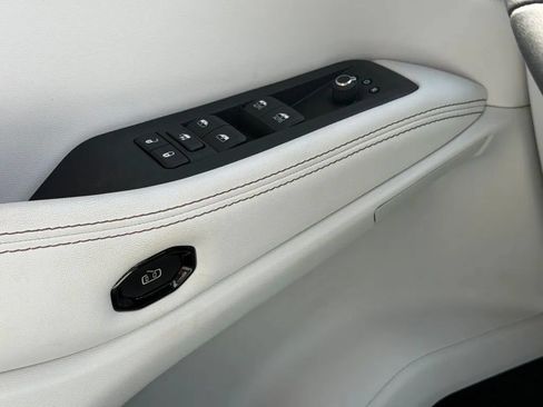 New 2026 Jeep Cherokee Limited AWD/4WD image 13