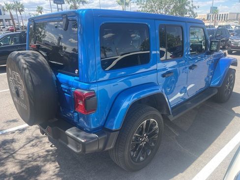 Used 2022 Jeep Wrangler Unlimited Sahara w/ Safety Group AWD/4WD image 8