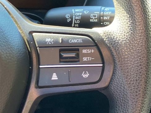 Used 2023 Honda HR-V LX image 19