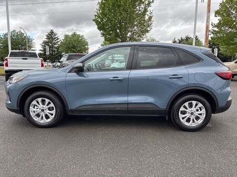Used 2025 Ford Escape Active AWD/4WD image 2