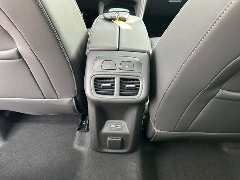 Used 2023 Buick Envision Avenir AWD/4WD image 24