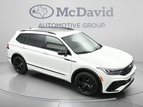 Used 2024 Volkswagen Tiguan SE R-Line FWD image 34