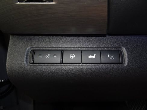 New 2025 Nissan Pathfinder Platinum image 22