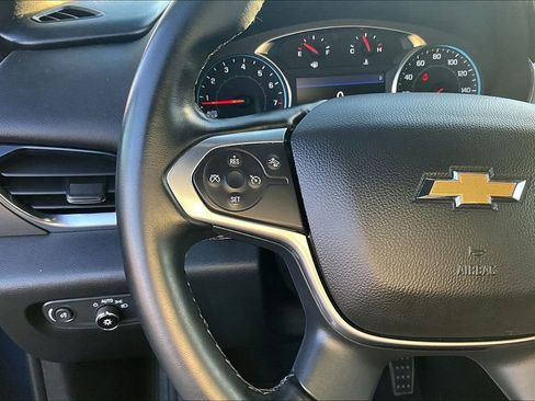 Used 2023 Chevrolet Traverse LT image 14