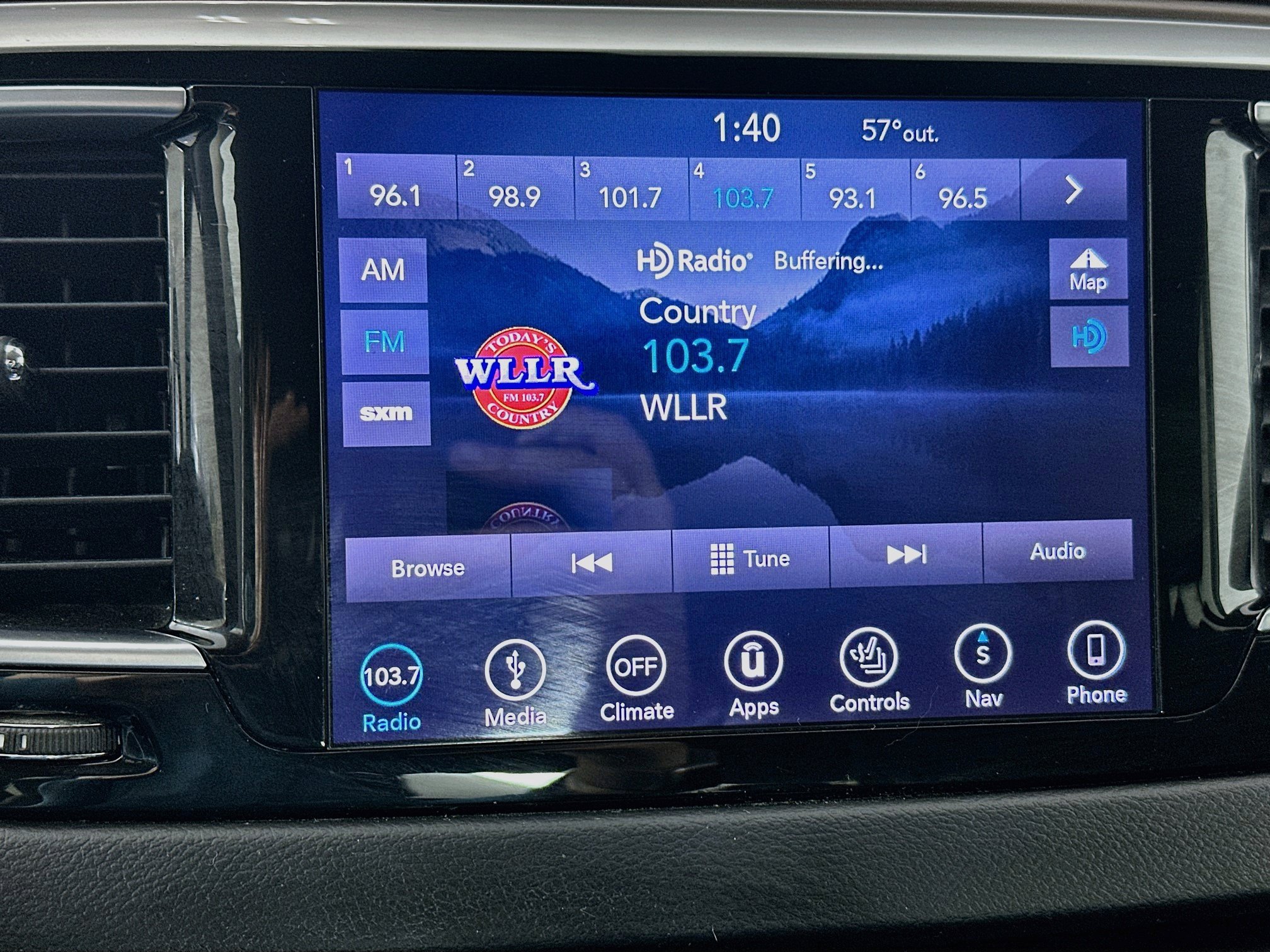 Used 2018 Chrysler Pacifica Touring-L Plus FWD image 15