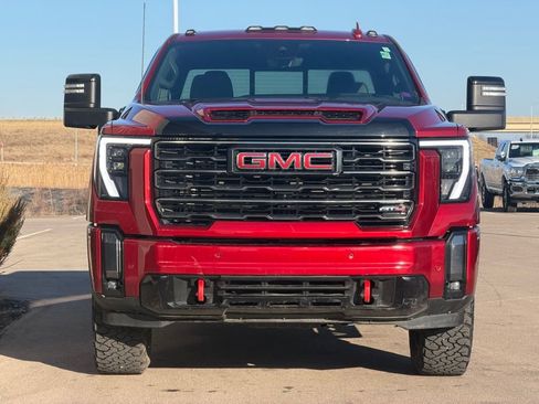 Used 2024 GMC Sierra 2500 AT4 w/ Technology Package image 4