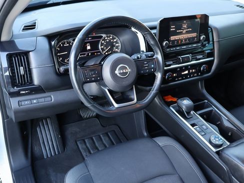 Used 2022 Nissan Pathfinder SV image 22