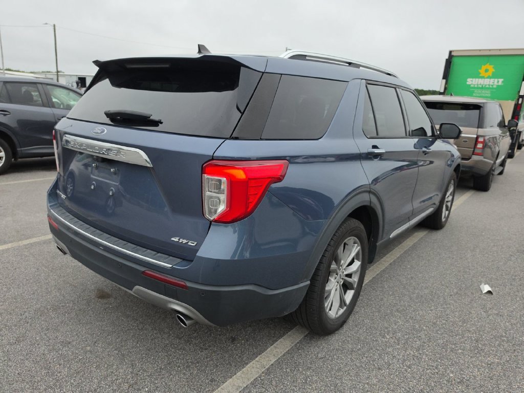 Used 2021 Ford Explorer Limited w/ Equipment Group 301A AWD/4WD image 4
