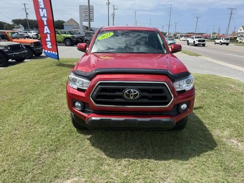 Used 2023 Toyota Tacoma SR image 2