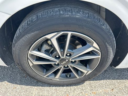 Used 2024 Kia Forte LXS image 20