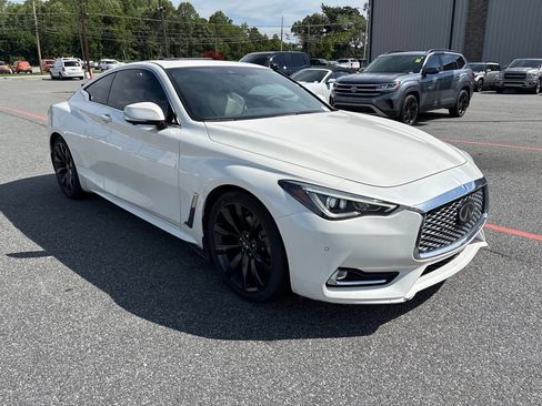 Used 2022 INFINITI Q60 3.0t Luxe w/ Cargo Package RWD image 11
