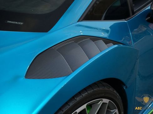 Used 2022 Lamborghini Huracan STO image 3