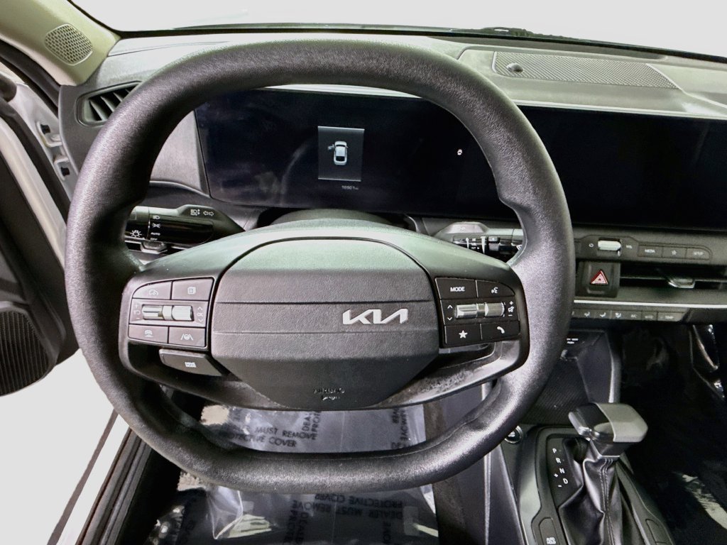 Certified 2025 Kia K4 FWD image 19