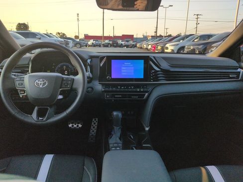 Used 2026 Toyota Camry SE w/ Convenience Package FWD image 12