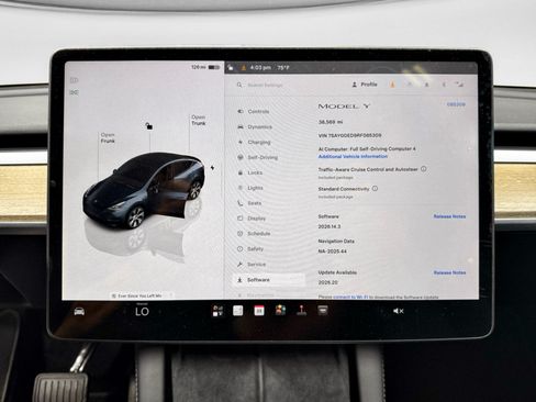 Used 2024 Tesla Model Y Long Range RWD image 11