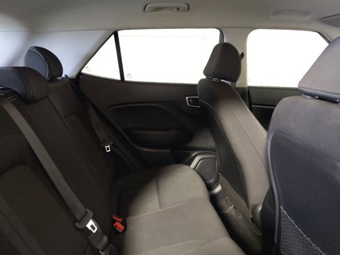 Used 2020 Hyundai Venue SEL FWD image 19