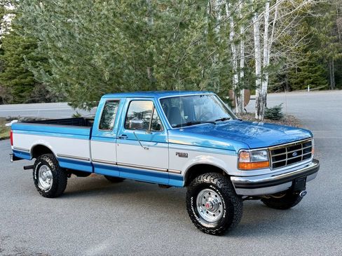 Used 1994 Ford F250 XLT image 2