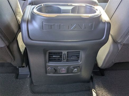 Used 2024 Nissan Titan SV w/ SV Convenience Package image 23