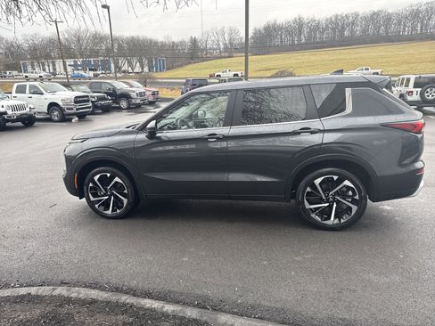 Used 2024 Mitsubishi Outlander SE image 7