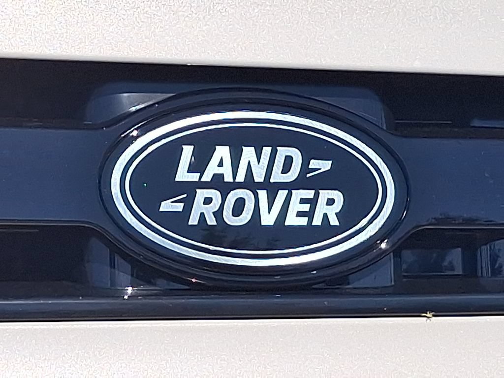 New 2026 Land Rover Defender 110 X-Dynamic SE AWD/4WD image 18