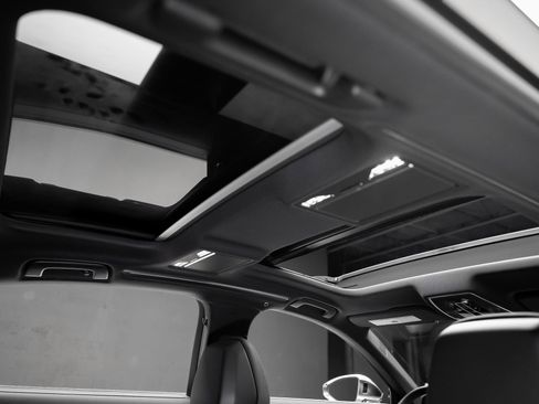 Used 2024 Audi S8 image 73