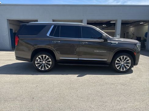 Used 2021 GMC Yukon Denali AWD/4WD image 2