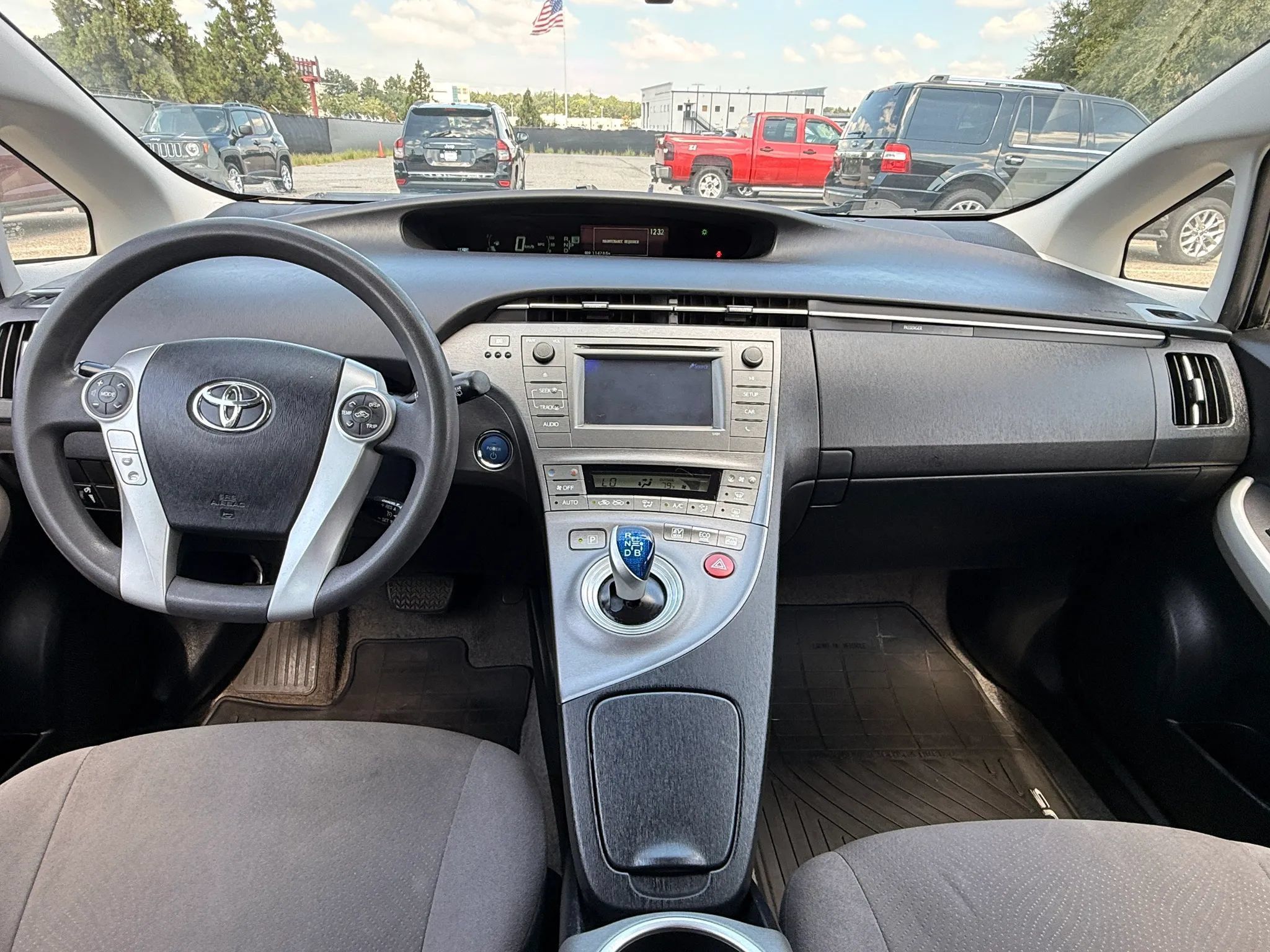 Used 2014 Toyota Prius Two FWD image 3