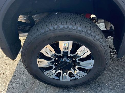 Used 2026 GMC Sierra 2500 Denali image 27