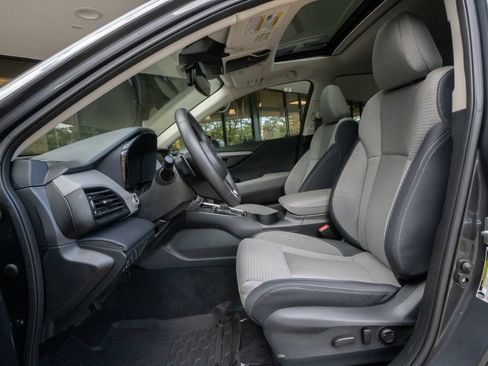 Certified 2025 Subaru Outback Premium w/ Popular Package #1A AWD/4WD image 8