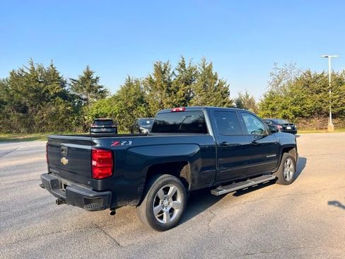 Used 2018 Chevrolet Silverado 1500 LT w/ All Star Edition image 7