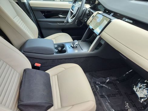 Used 2025 Land Rover Discovery Sport S AWD/4WD image 3