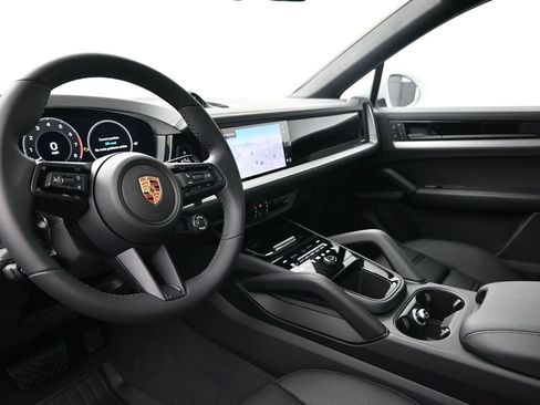New 2026 Porsche Cayenne Coupe image 4