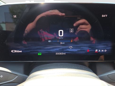 Used 2024 Chevrolet Equinox EV RS FWD image 10