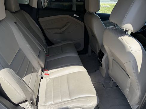 Used 2015 Ford Escape Titanium FWD image 11