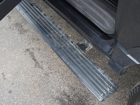 Used 2010 Ford Expedition EL Limited image 13