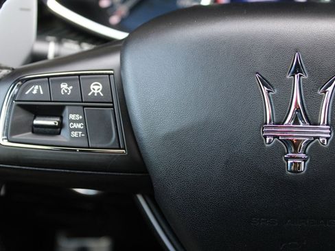 Used 2020 Maserati Quattroporte S GranSport Q4 AWD/4WD image 36