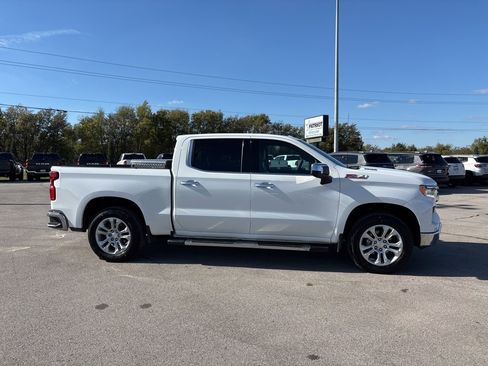 Used 2022 Chevrolet Silverado 1500 LTZ image 2