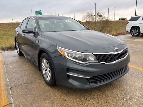 Used 2016 Kia Optima LX image 2