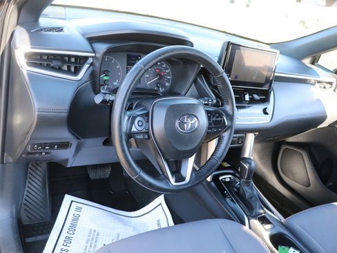 Used 2023 Toyota Corolla Cross AWD Hybrid image 15