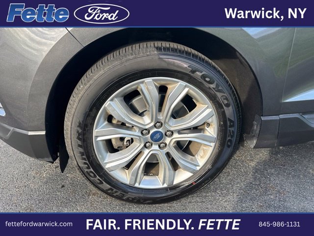 Certified 2020 Ford Edge Titanium AWD/4WD image 2