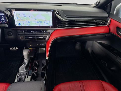 Used 2025 Toyota Camry XSE image 30