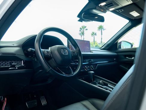 Used 2025 Honda Accord Sport image 4