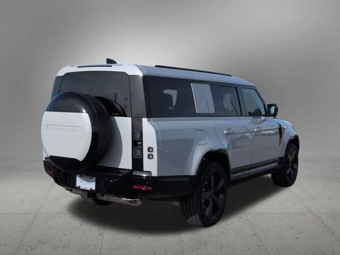 New 2026 Land Rover Defender 130 X-Dynamic SE AWD/4WD image 6