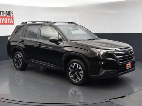 Used 2025 Subaru Forester Premium AWD/4WD image 6