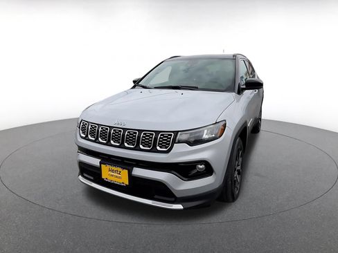 Used 2025 Jeep Compass Limited AWD/4WD image 5