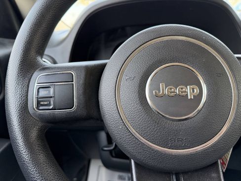Used 2016 Jeep Patriot Sport FWD image 26