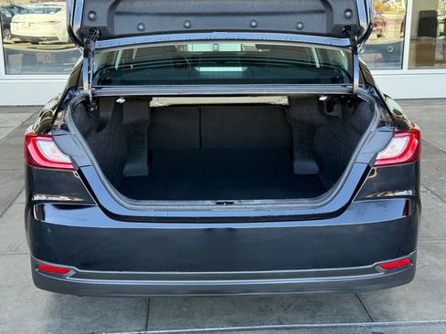 Used 2025 Toyota Camry LE image 14