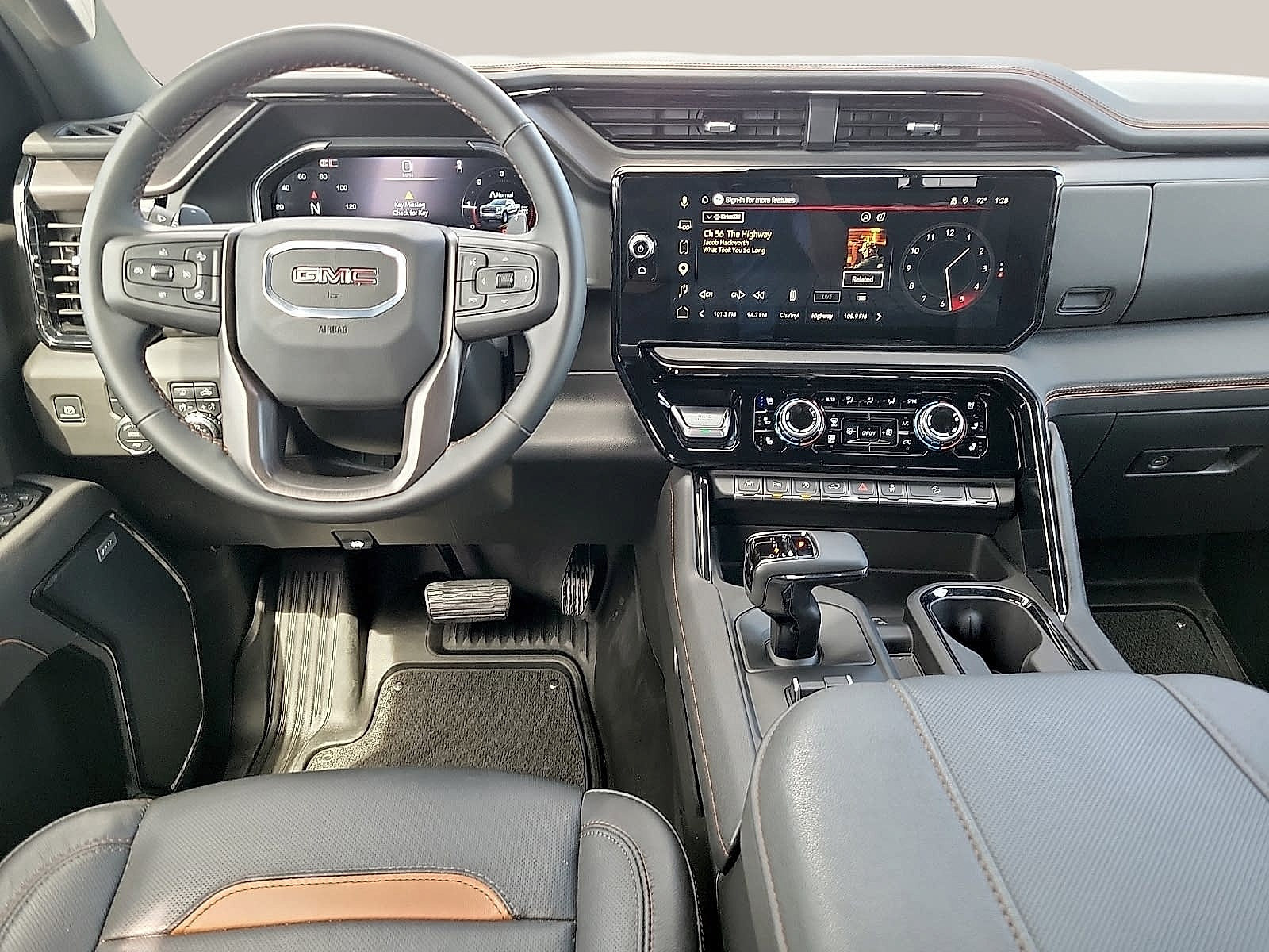 Used 2025 GMC Sierra 1500 AT4 w/ AT4 Premium Package AWD/4WD image 10