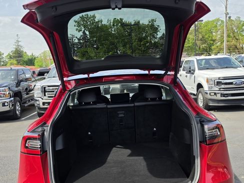 Used 2021 Tesla Model Y Long Range AWD/4WD image 8